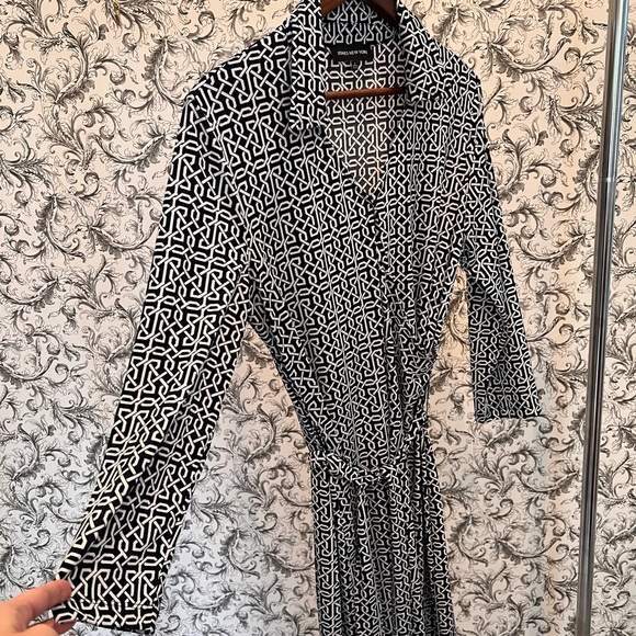 Jones New York, size L, wrap dress in light jersey fabric + matching belt - Picture 3 of 9